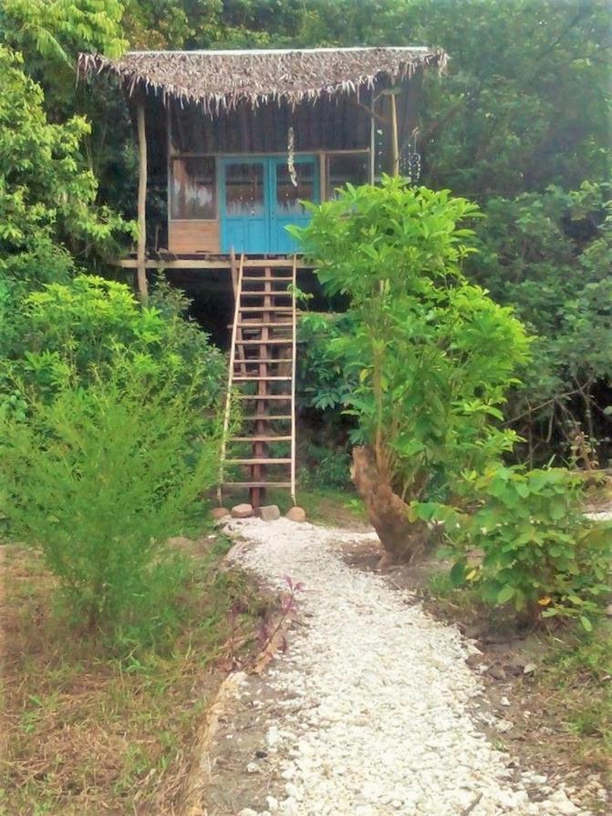 Sumatra Ecolodge Sungaipisang Buitenkant foto